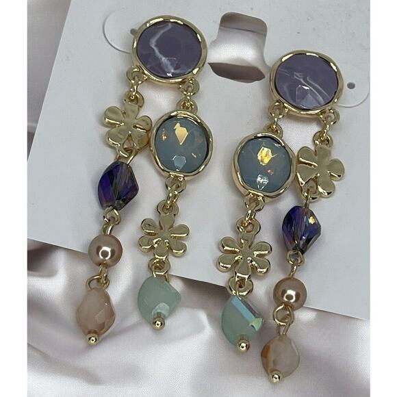 Gold Tone Flower Drop Earrings Trendy Stunning Chic Style Fashion Crystal NWT - Picture 1 of 10